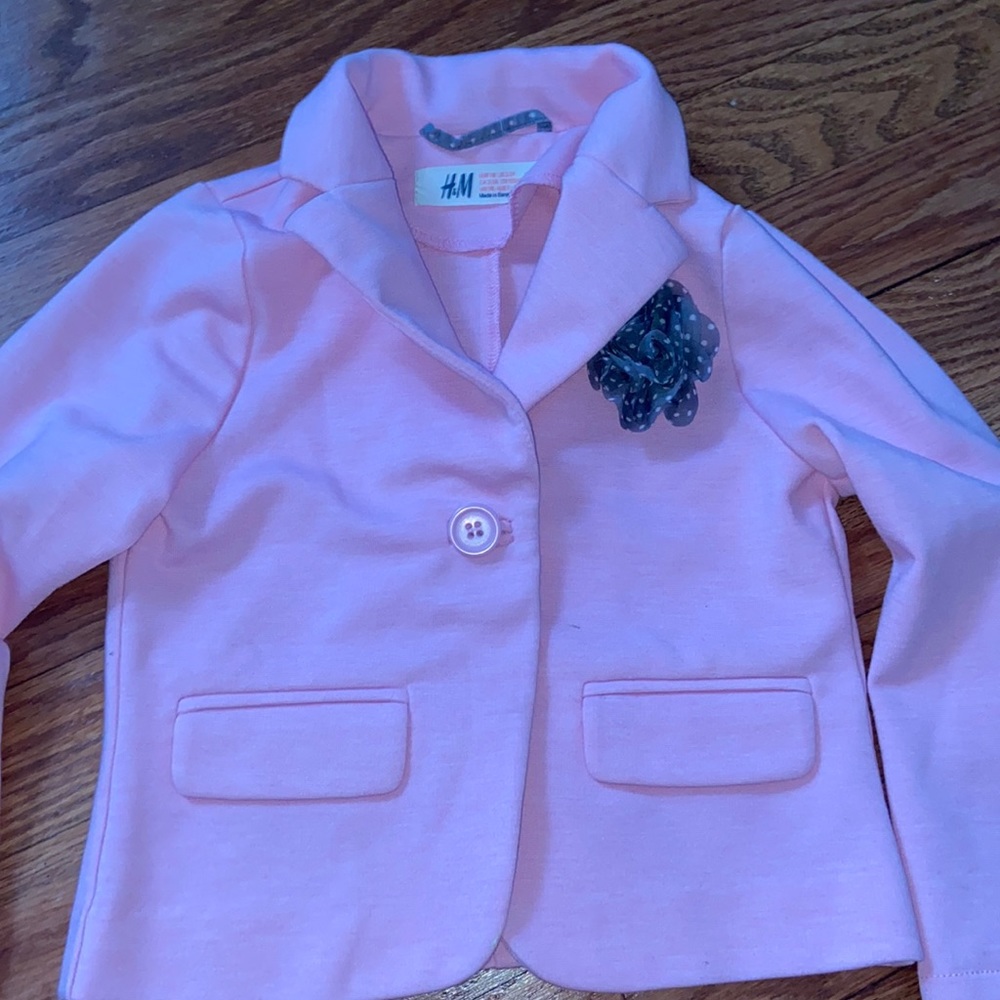 Pink H&M blazer girl
